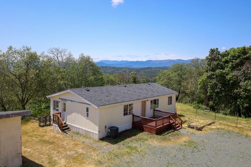 345 Melissa Ln, Grants Pass, OR, 97526-8834 | Card Image