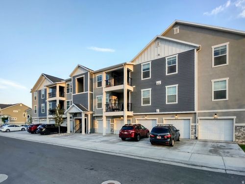 302-1813 W Newcastle Ln, Saratoga Springs, UT, 84045-5228 | Card Image