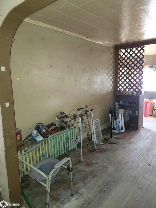 315 W Maple St, Ringsted, IA, 50578-5038 | Card Image