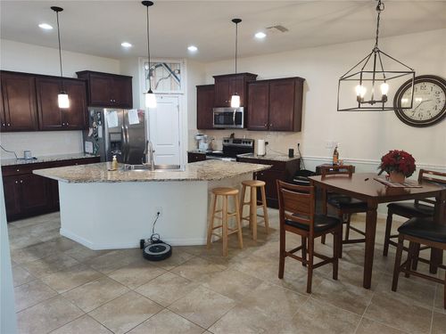 7460 Stonebrook Cir, WESLEY CHAPEL, FL, 33545-2203 | Card Image