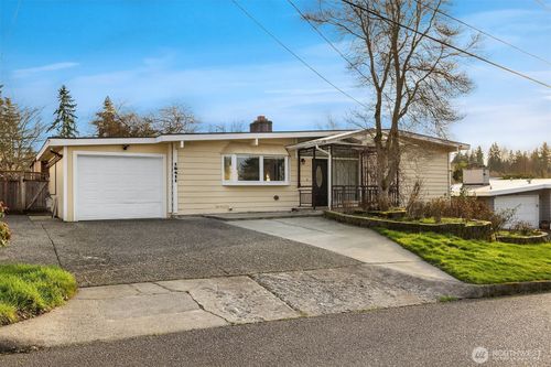 15411 Se 8th St, Bellevue, WA, 98007-5902 | Card Image