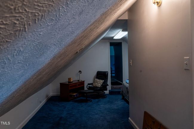 6449 up hallway | Image 27
