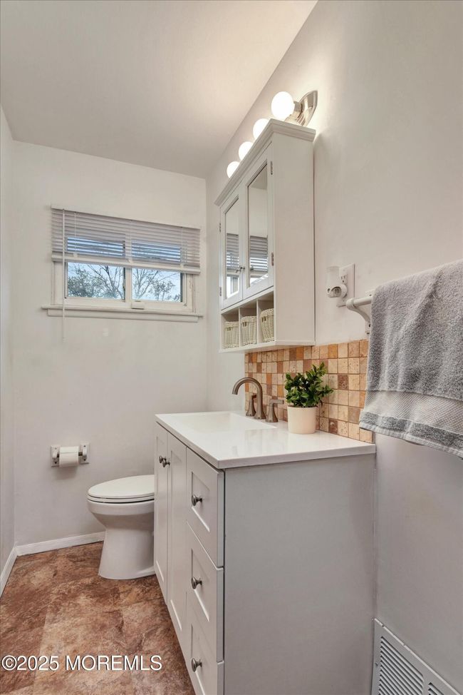 12 Albert Dr, House other with 4 bedrooms, 2 bathrooms and null parking in Old Bridge NJ | Image 9