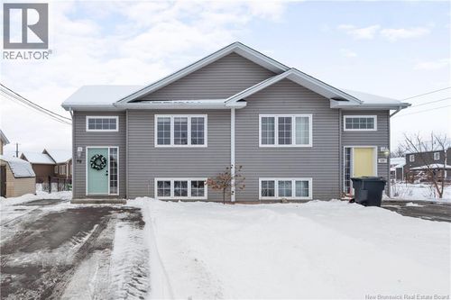 98 O'Neill St, Moncton, NB, E1A9M1 | Card Image