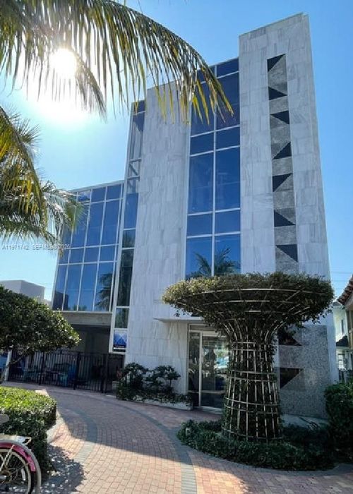 240 Commercial Blvd, Lauderdale By The Sea, FL, 33308 | Card Image