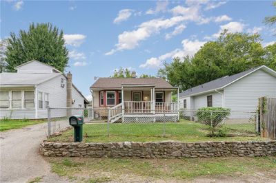 12 Maple Road, House other with 2 bedrooms, 1 bathrooms and null parking in Medway OH | Image 1