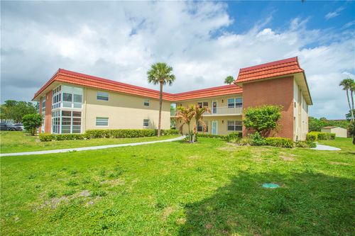 apt-204-66 Woodland Dr, VERO BEACH, FL, 32962-3774 | Card Image