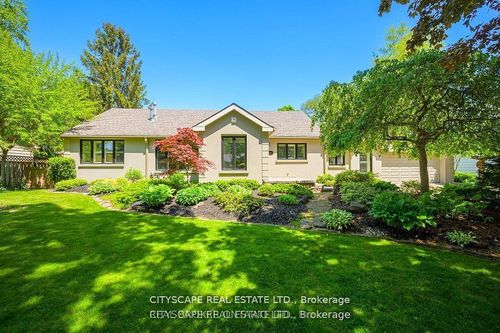 885 Long Dr, Burlington, ON, L7T3J8 | Card Image