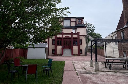 1631 N Monticello Ave, Chicago, IL, 60647-4718 | Card Image