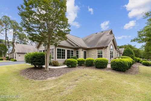 124 W Chelsea Ct, Southern Pines, NC, 28387-2283 | Card Image
