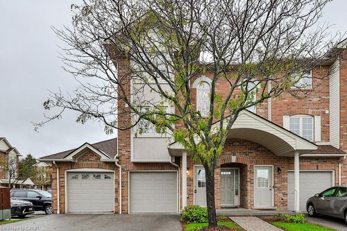 20-4045 Upper Middle Rd, Burlington, ON, L7M4S8 | Card Image