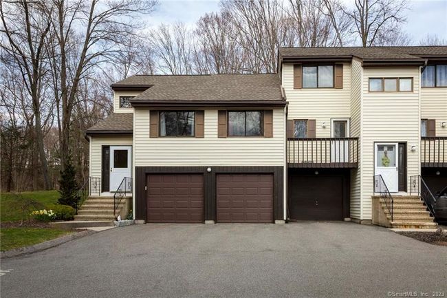 1 - 1 Oak Forest Dr, Condo with 3 bedrooms, 1 bathrooms and 2 parking in Manchester CT | Image 4