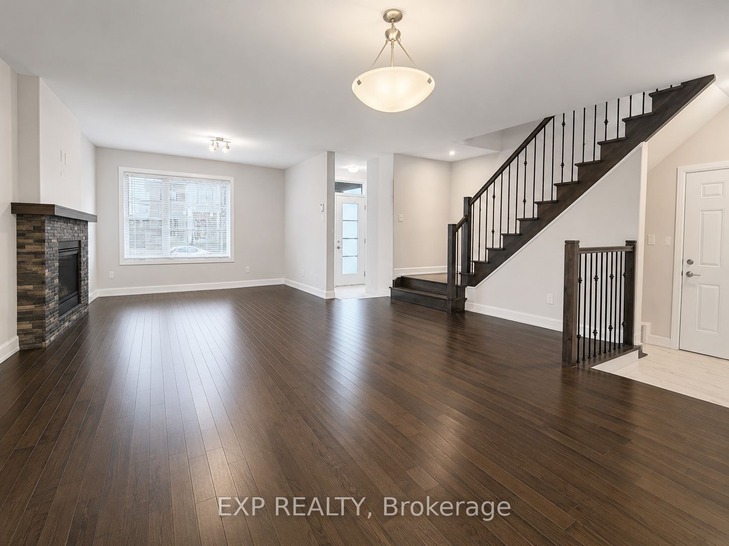 Residential Lease in Russell 4