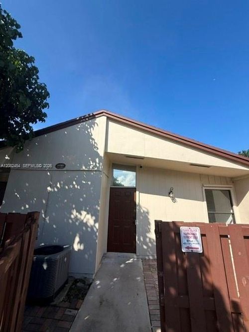 22583 Vistawood Way, Boca Raton, FL, 33428-5564 | Card Image