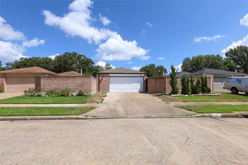 15914 Val Vista Dr, Houston, TX, 77083-3921 | Card Image