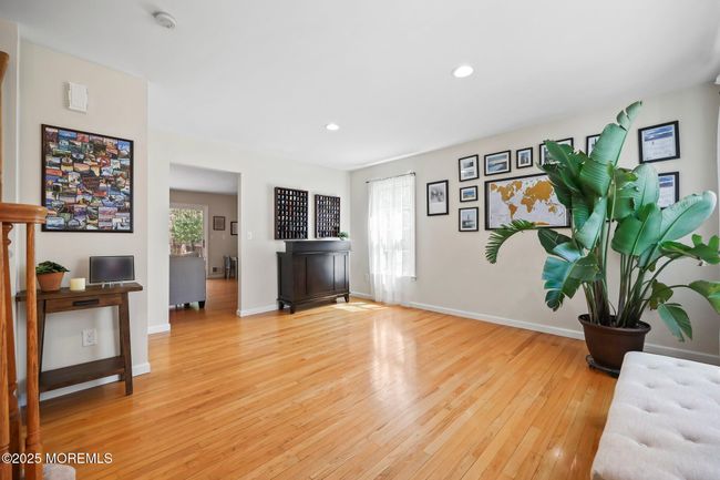 Living Room | Image 9