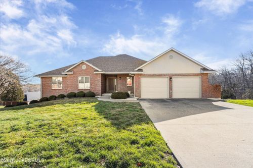 303 Monterey Dr, Jefferson City, MO, 65109-6134 | Card Image