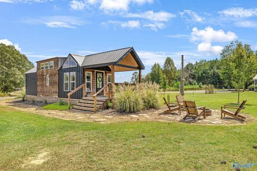 1227 Martin Rd, Boaz, AL, 35957-6112 | Card Image