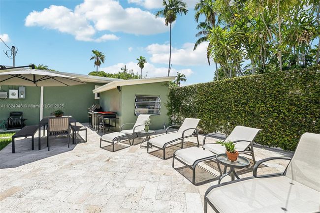 441 Sw 27 Th Rd, House other with 4 bedrooms, 4 bathrooms and null parking in Miami FL | Image 37