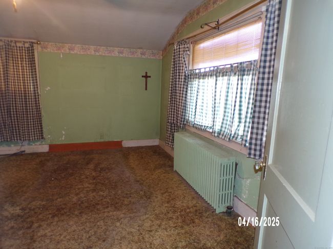 17 Gardners Ln, House other with 3 bedrooms, 2 bathrooms and 4 parking in Ansonia CT | Image 9