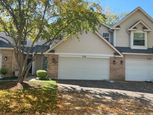 236 E Theodore Ln, Itasca, IL, 60143-2849 | Card Image