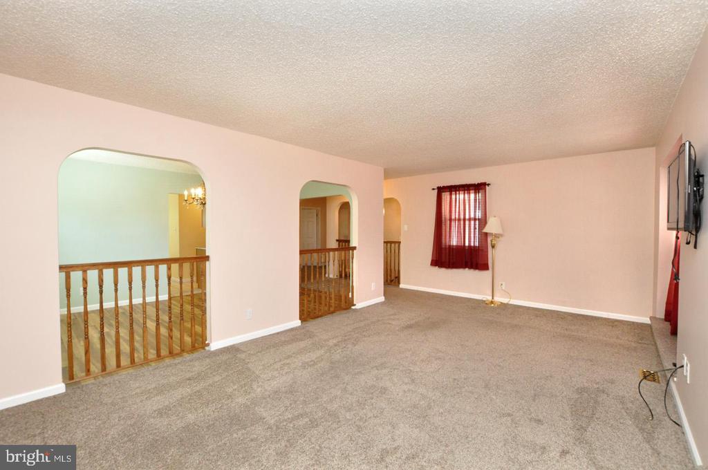 Residential in MOUNT LAUREL 4