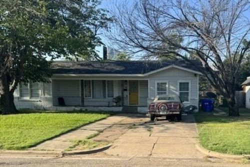 704 Grice St, Waco, TX, 76710-4631 | Card Image