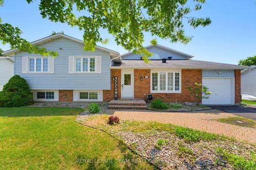49 Owlshead Rd, Munster, ON, K0A3P0 | Card Image