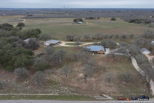 172 Home Pl, House other with 3 bedrooms, 2 bathrooms and null parking in Adkins TX | Image 39