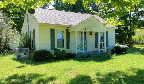 402 E Main St, Loretto, TN, 38469 | Card Image