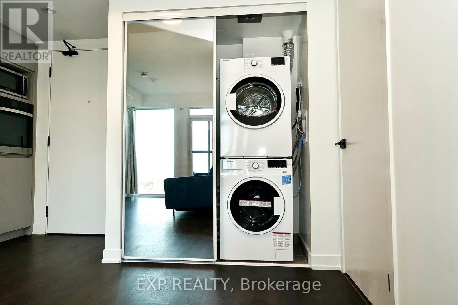 Residential Lease in Toronto (Moss Park) 2