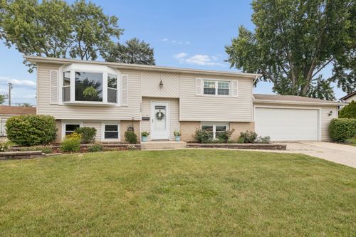 5700 Victoria Dr, Oak Forest, IL, 60452-2839 | Card Image