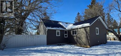 199 Government Rd N, House other with 3 bedrooms, 2 bathrooms and null parking in Stoughton SK | Image 3