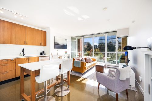 318-221 Union St, Vancouver, BC, V6A0B4 | Card Image