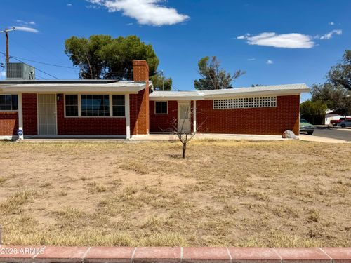 218 W Hartford Rd, Kearny, AZ, 85137-1229 | Card Image