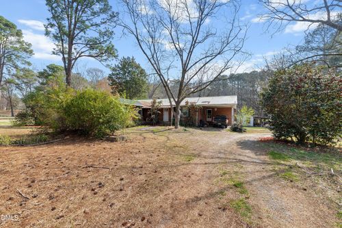 9705 Lake Wheeler Rd, Fuquay Varina, NC, 27526-9055 | Card Image