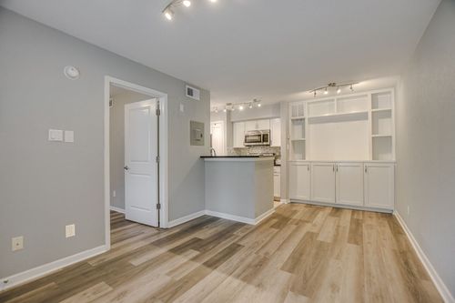 313-3204 Menchaca Road, Austin, TX, 78704 | Card Image