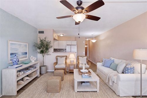 1525-4325 58th Way N, KENNETH CITY, FL, 33709-5354 | Card Image