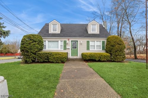 194 Eagle Rock Ave, Roseland, NJ, 07068-1322 | Card Image