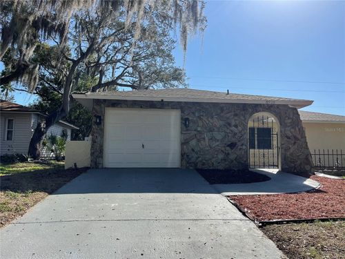 8910 Elm Leaf Ct, PORT RICHEY, FL, 34668-5805 | Card Image