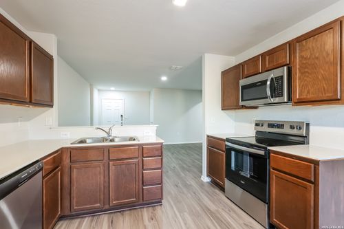 5914 Poesta, San Antonio, TX, 78218-4470 | Card Image