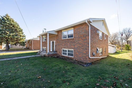 200 Cleveland Ave, Green Isle, MN, 55338-2063 | Card Image