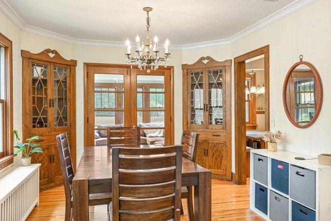Beautiful original woodwork | Image 10