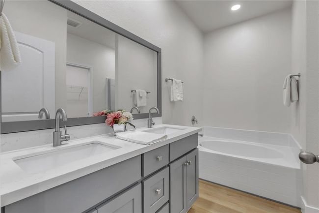 1211 Diamond Drape Dr, House other with 3 bedrooms, 2 bathrooms and 2 parking in Rosharon TX | Image 15
