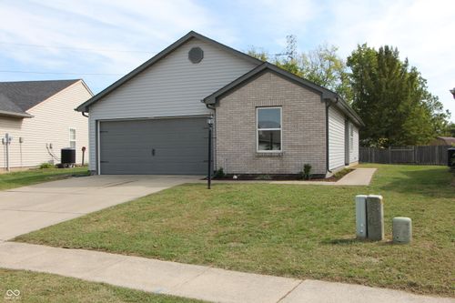 5409 Bluff View Dr, Indianapolis, IN, 46217-2743 | Card Image