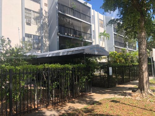 apt-208-13455 Ne 10th Ave, North Miami, FL, 33161-4145 | Card Image