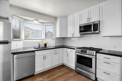 309 24th St, Manhattan Beach, CA, 90266-4364 | Card Image