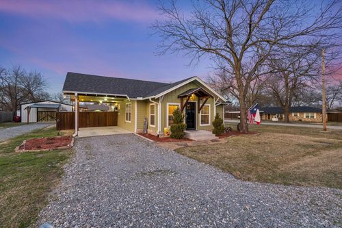 110 E Houston St, Leonard, TX, 75452-2516 | Card Image