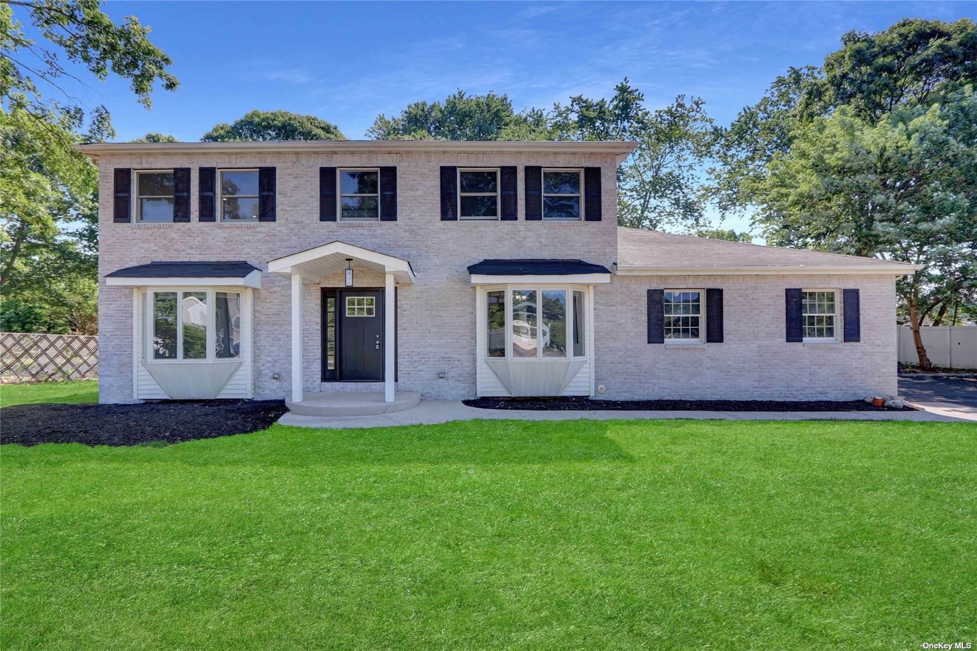 Tiffany Ct, Lake Grove, NY 11755
