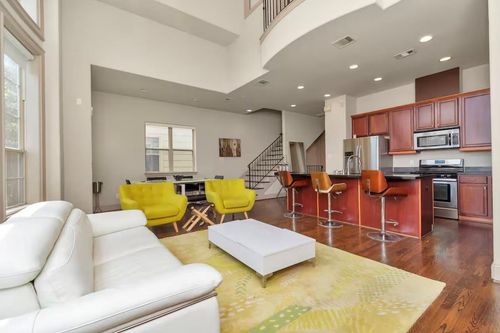 2927 Pease St, Houston, TX, 77003-5324 | Card Image